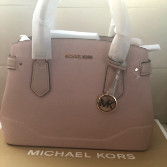 Michael Kors Handbags - MK Satchel Bag Super Sale